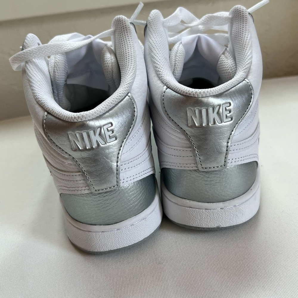 Nike Women’s Court Vision Mid – White/Metallic Silver Sneakers, Size 8.5, New - Picture 4 of 7